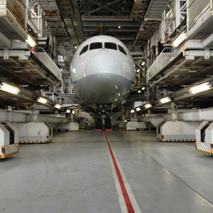 B787_front_view