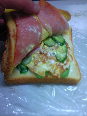 Breakfast_sandwich02