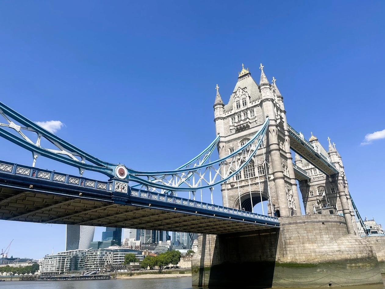 london bridgeIMG_5101.jpg