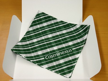 【日立製作所】Cosminexusのチェック柄ハンカチーフ