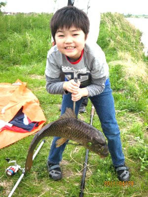 かなりの確率で子供が多摩川で大物の鯉を釣る方法 秋は鯉釣りのシーズンですよ 吉政忠志のベンチャービジネス千里眼 オルタナティブ ブログ